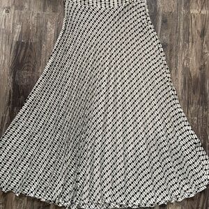 Zara Black and White A-Line Skirt